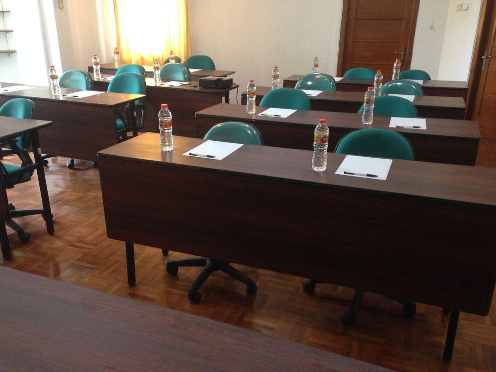 Arimbi Pejaten Suites Джакарта Екстер'єр фото
