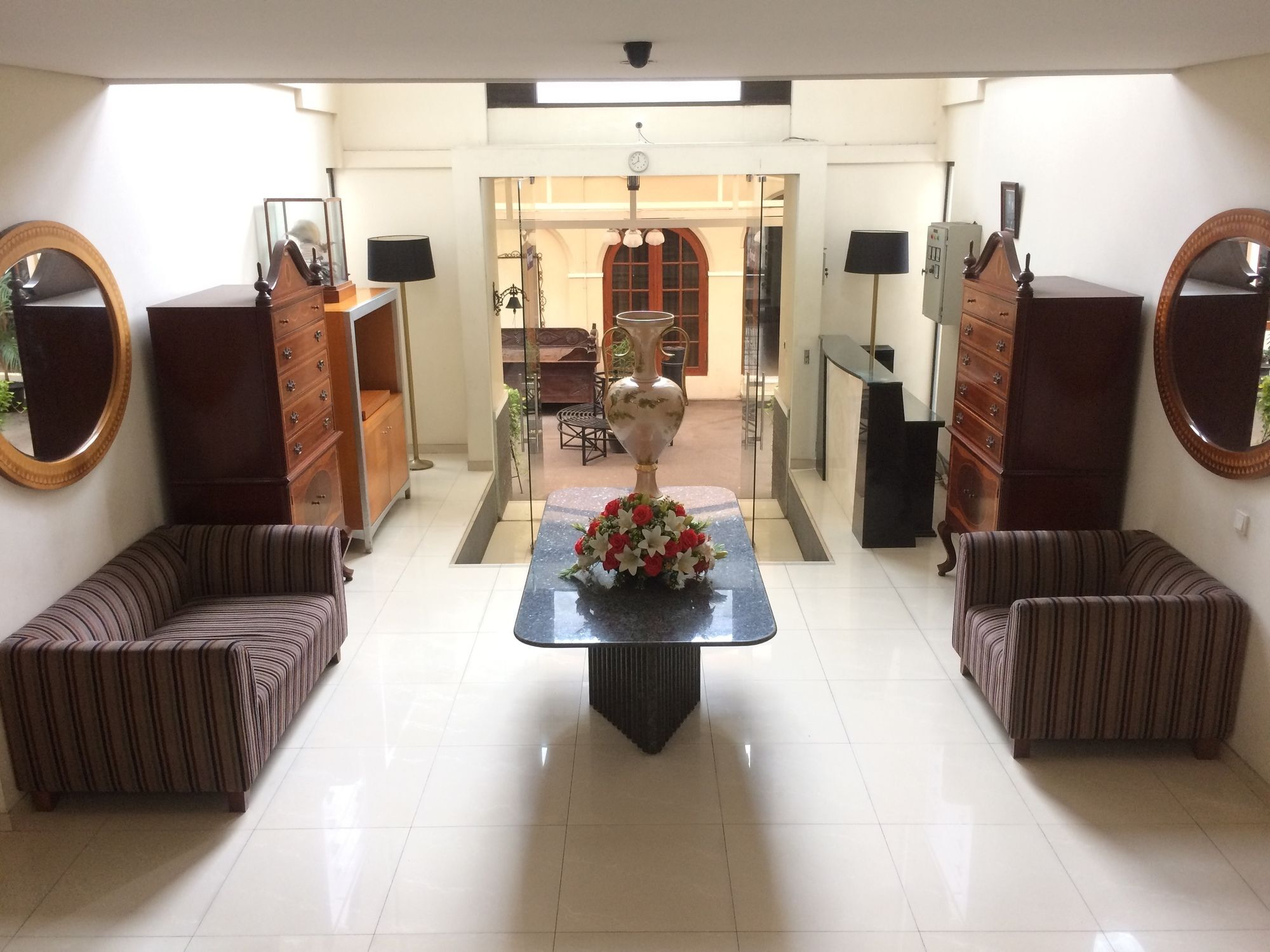 Arimbi Pejaten Suites Джакарта Екстер'єр фото